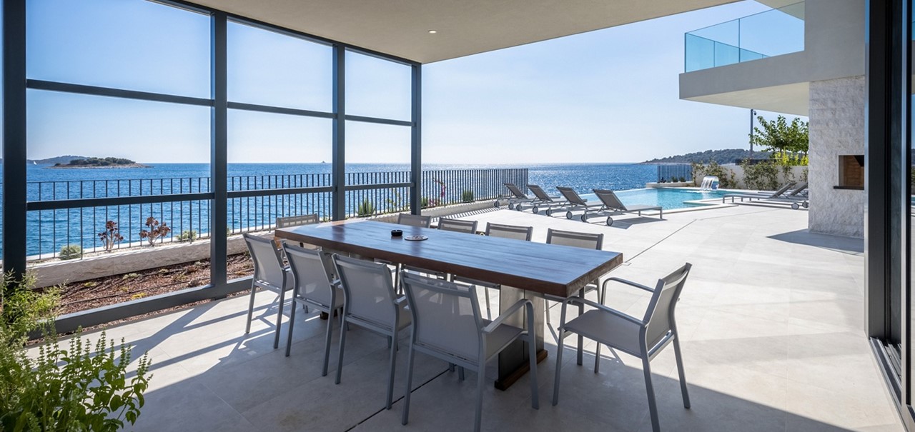 Villa Valiosa Dining 5