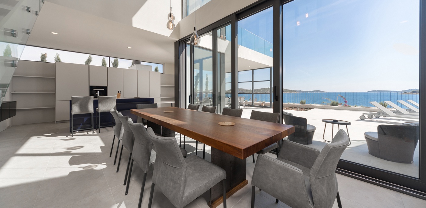 Villa Valiosa Inside Living 3