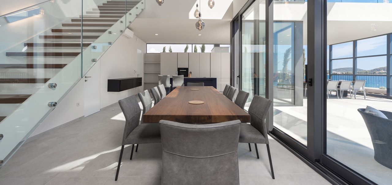 Villa Valiosa Inside Living 5