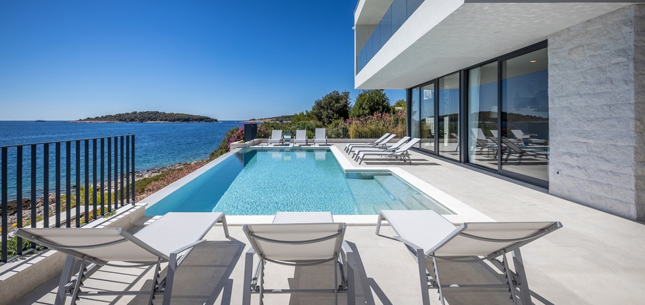 Villa Marvella Infinity Pool 13