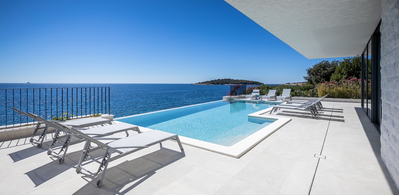 Villa Marvella Infinity Pool 15