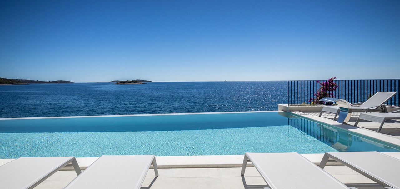Villa Marvella Infinity Pool 16