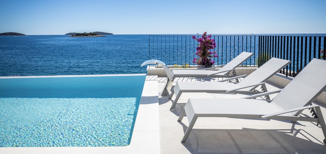 Villa Marvella Infinity Pool 17