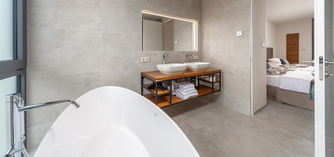 Villa Esperia Bedrooms And Bathrooms 4