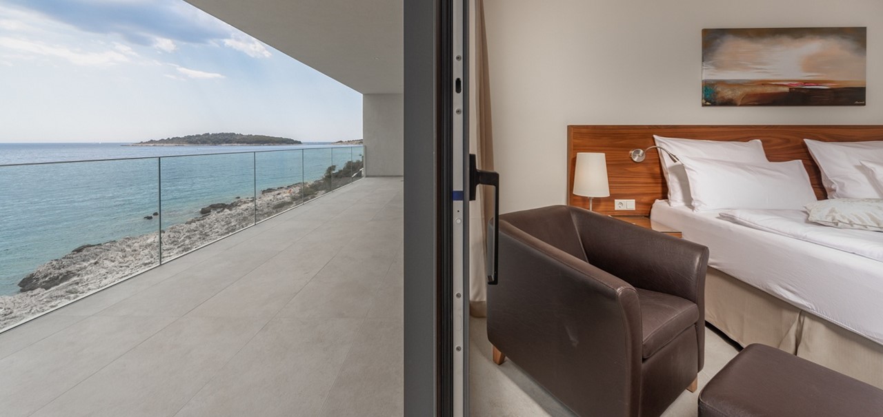 Villa Esperia Bedrooms And Bathrooms 8