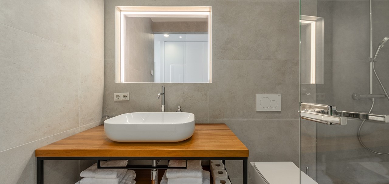 Villa Esperia Bedrooms And Bathrooms 9