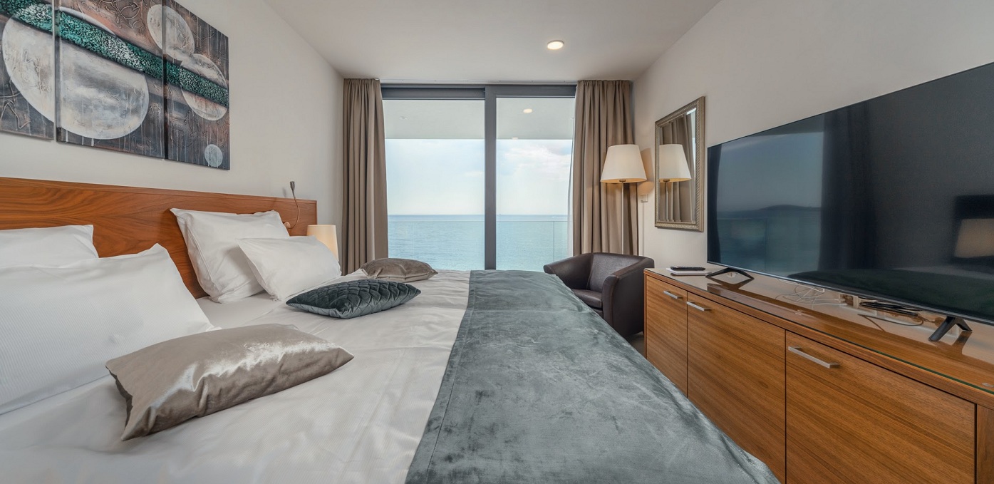 Villa Esperia Bedrooms And Bathrooms 11