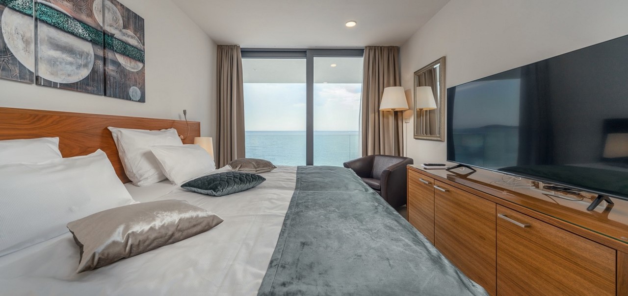 Villa Esperia Bedrooms And Bathrooms 11