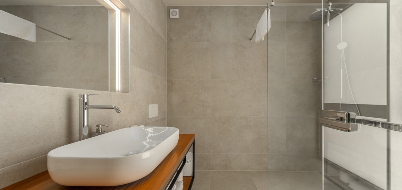 Villa Esperia Bedrooms And Bathrooms 14