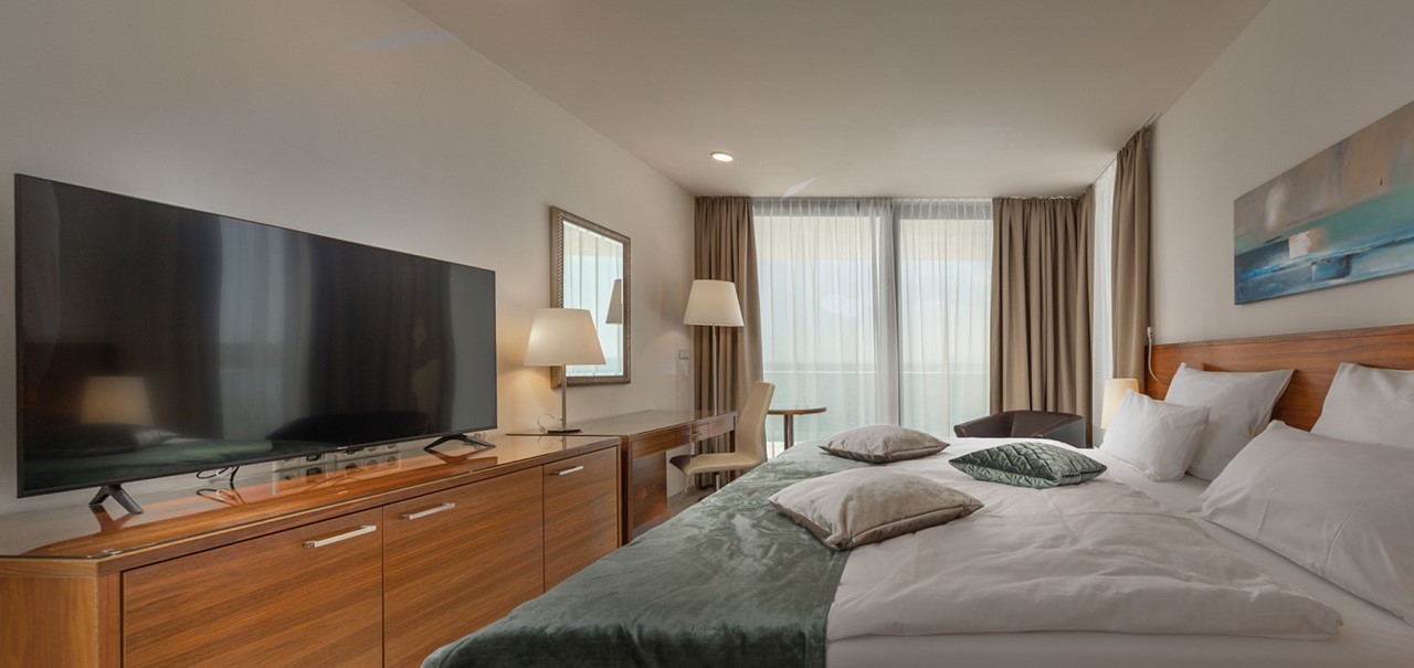 Villa Esperia Bedrooms And Bathrooms 15