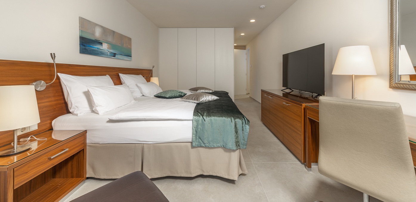 Villa Esperia Bedrooms And Bathrooms 16