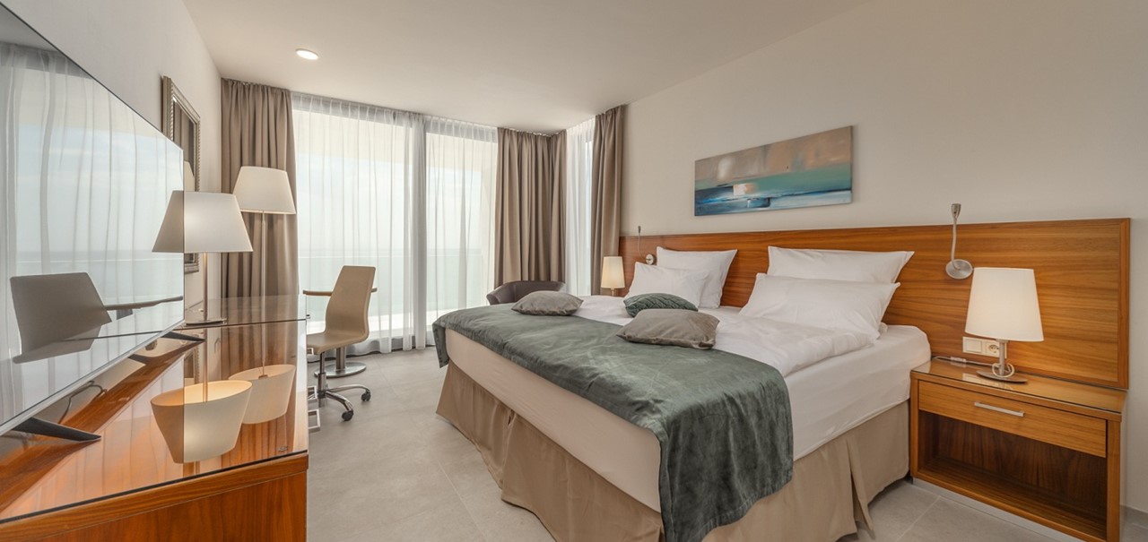 Villa Esperia Bedrooms And Bathrooms 17