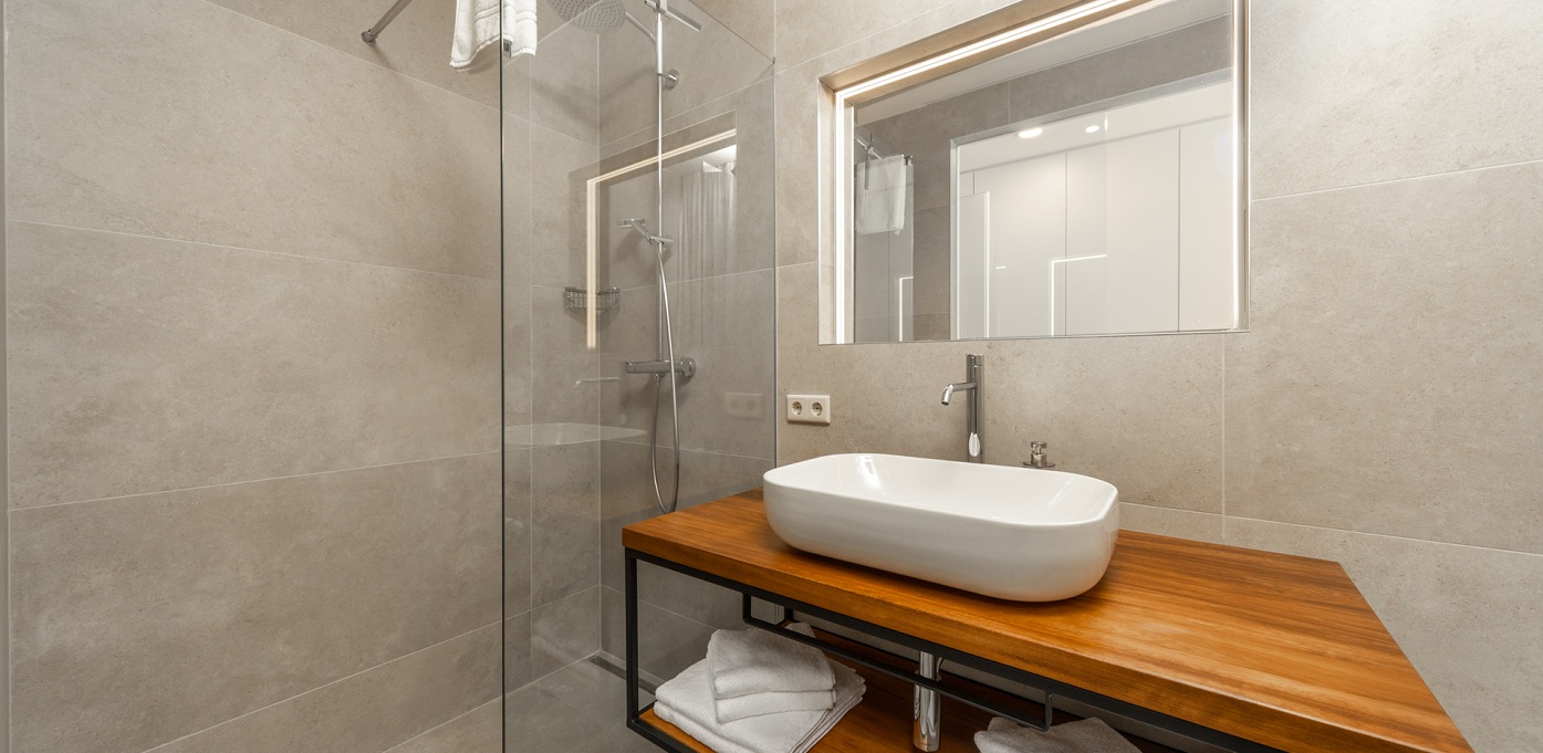 Villa Esperia Bedrooms And Bathrooms 18