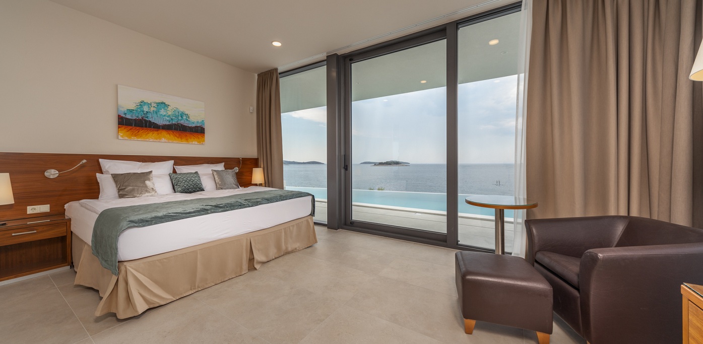 Villa Esperia Bedrooms And Bathrooms 20