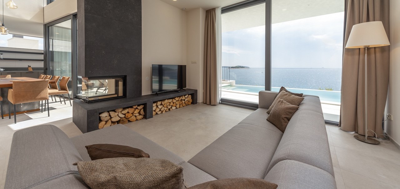 Villa Esperia Living And Dining 4