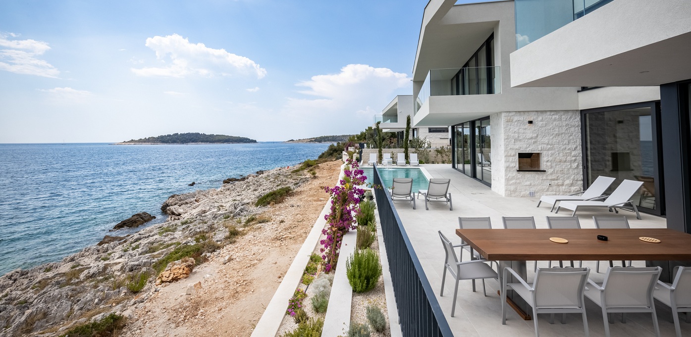 Villa Esperia Outside And Pool 3