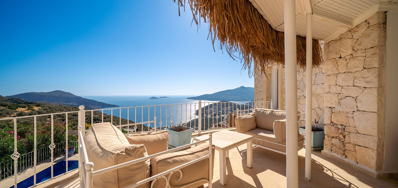 Aqua Marine Balcony 38