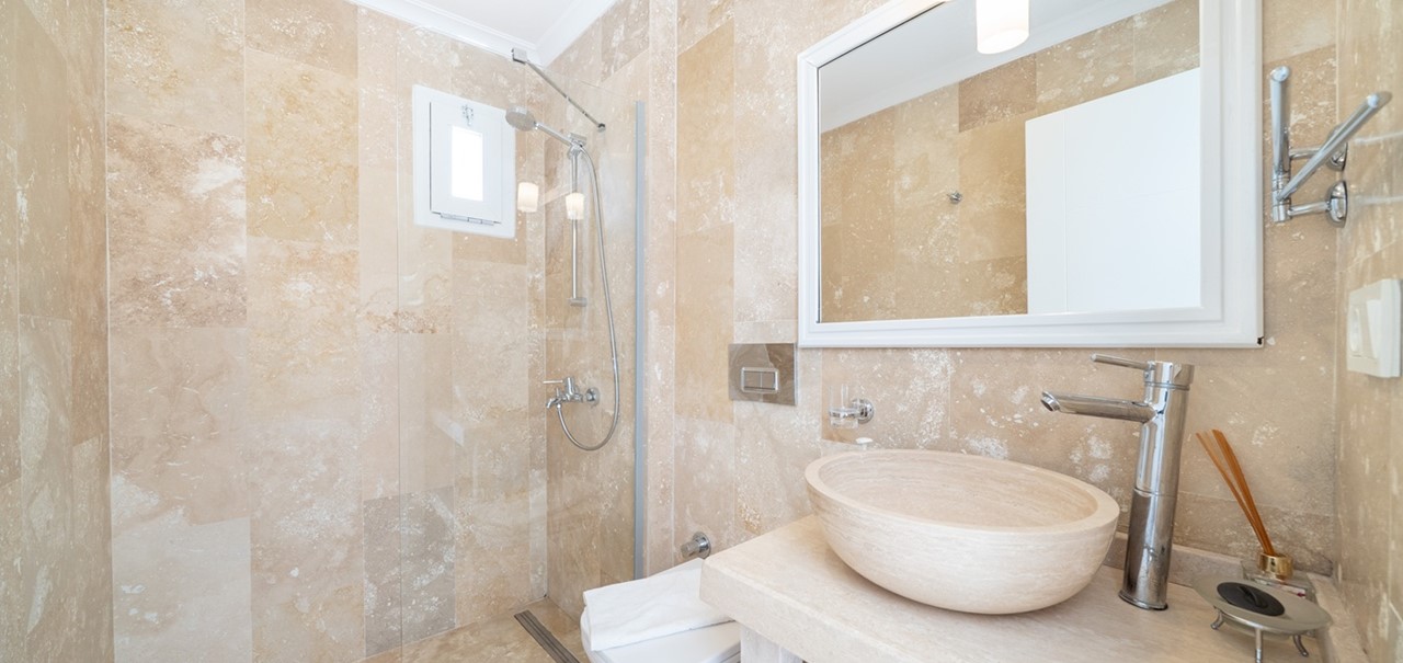 Aqua Marine Bathroom 20