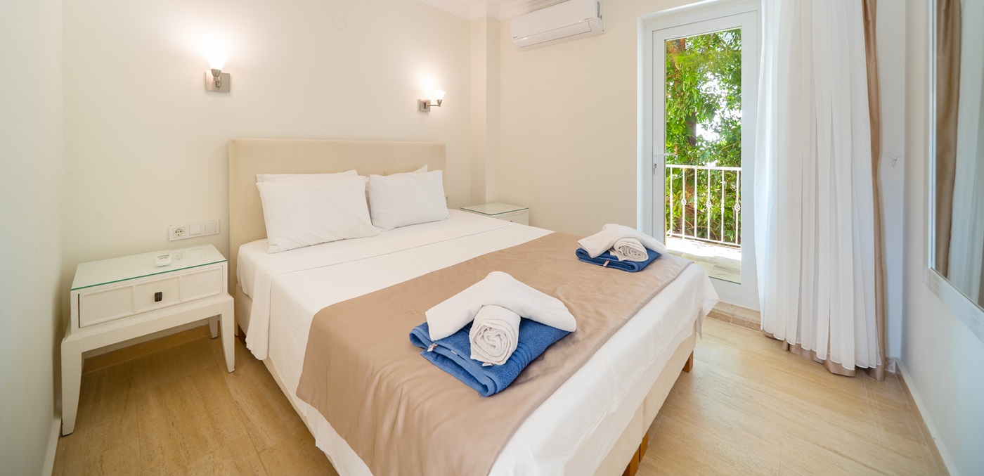 Aqua Marine Bedroom 2