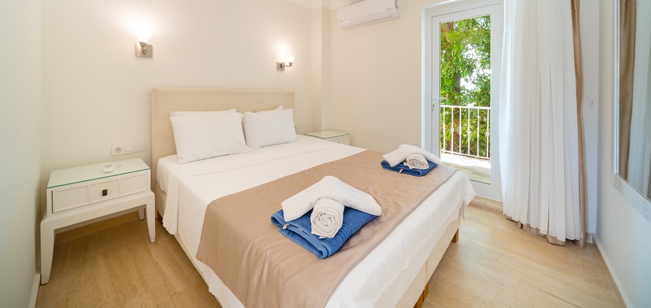 Aqua Marine Bedroom 2