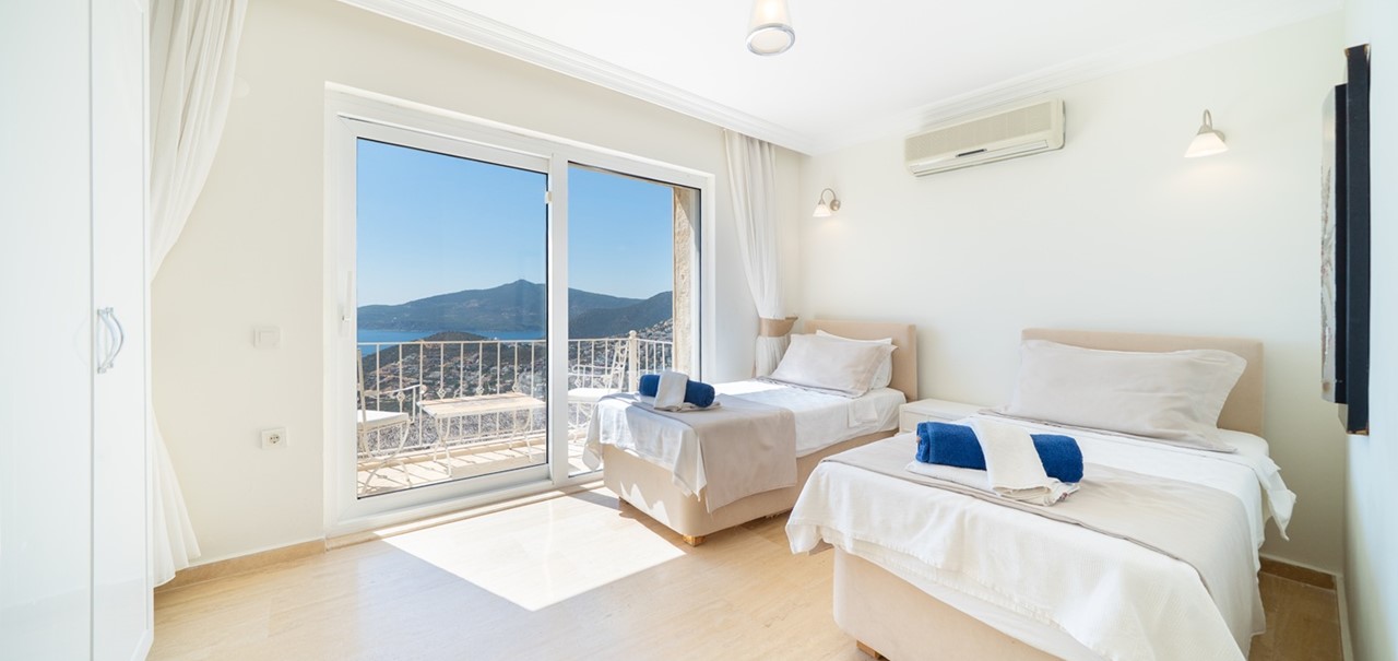 Aqua Marine Bedroom 3