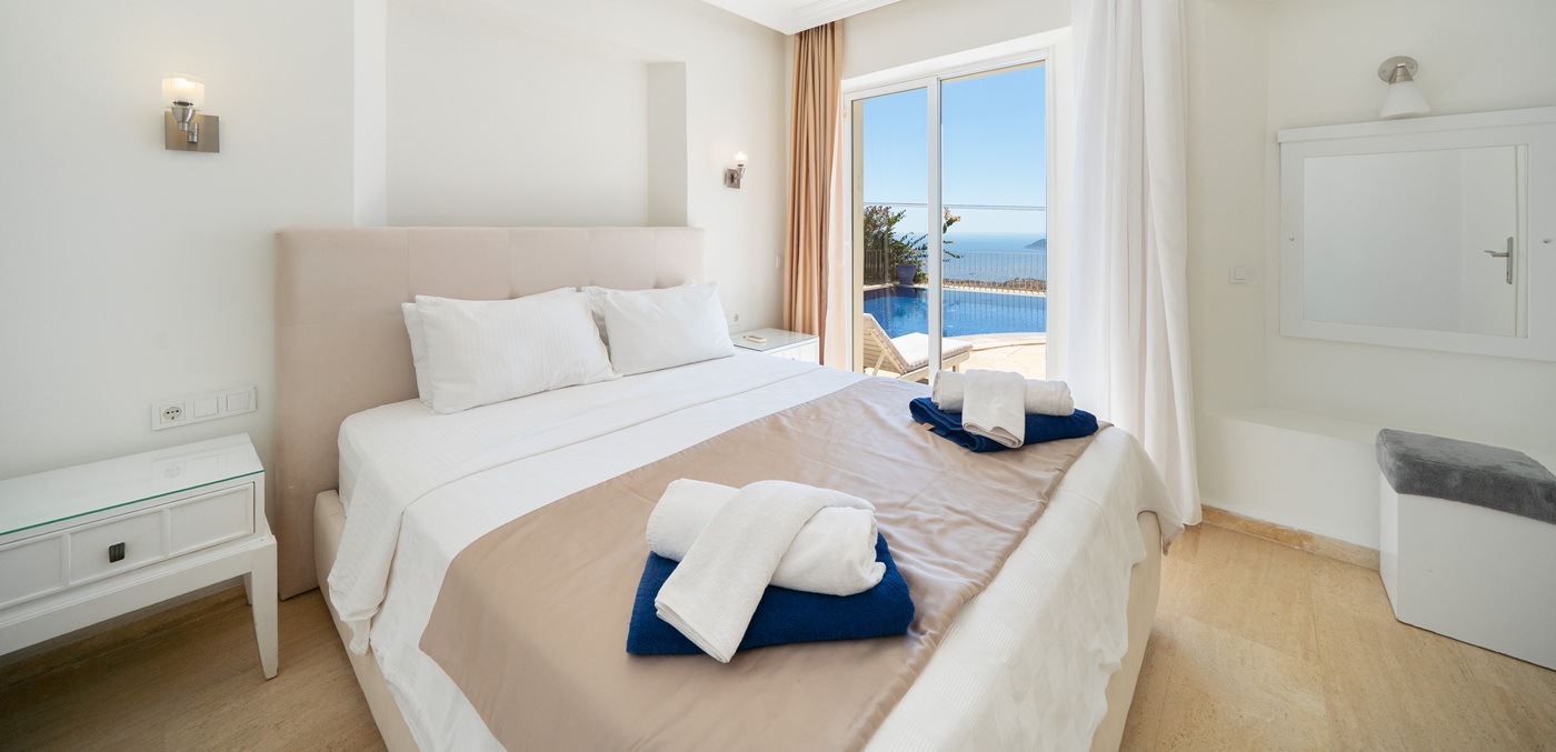 Aqua Marine Bedroom 8