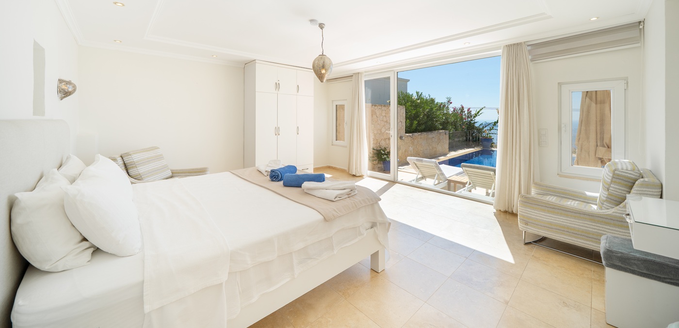 Aqua Marine Bedroom 11