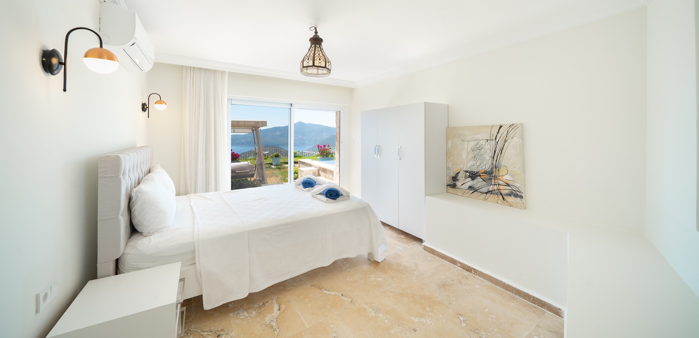 Aqua Marine Bedroom 12