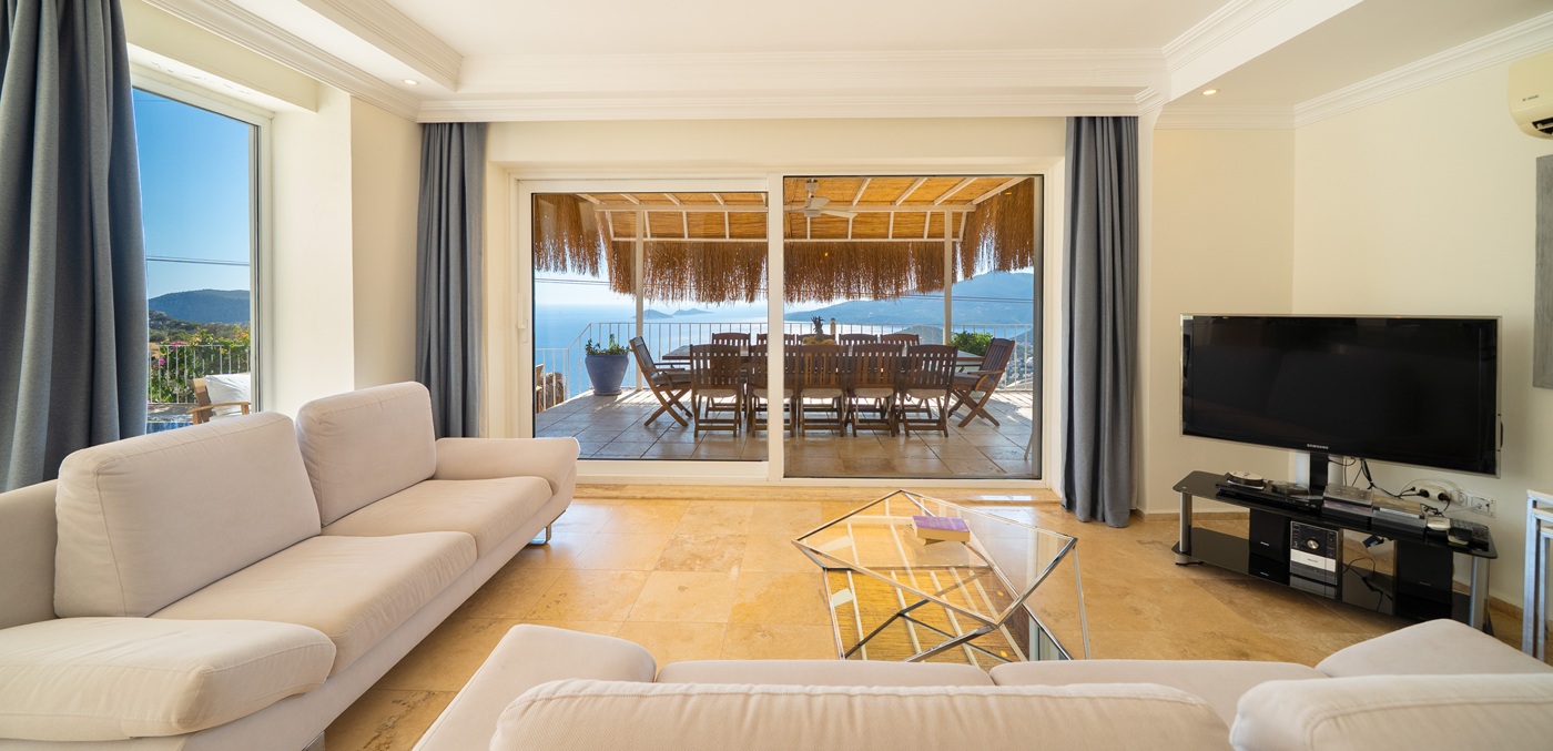 Aqua Marine Living Room 17