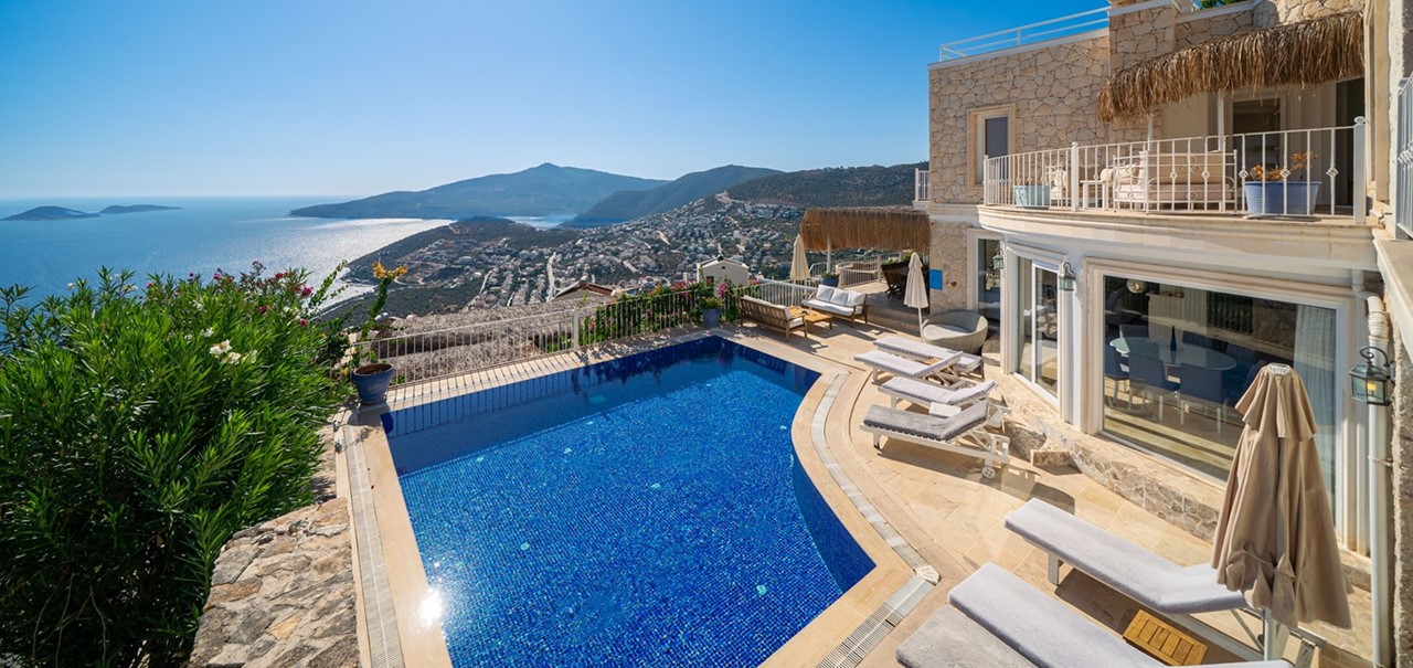 Aqua Marine Outside 43