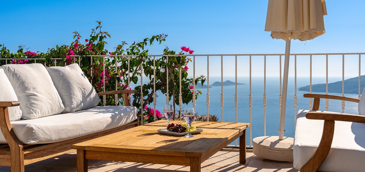 Aqua Marine Outside 46