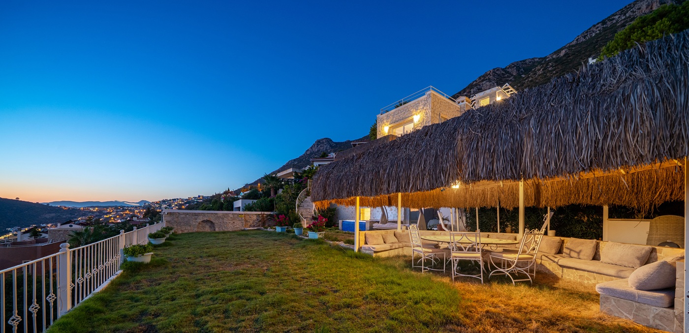 Aqua Marine Outside 63