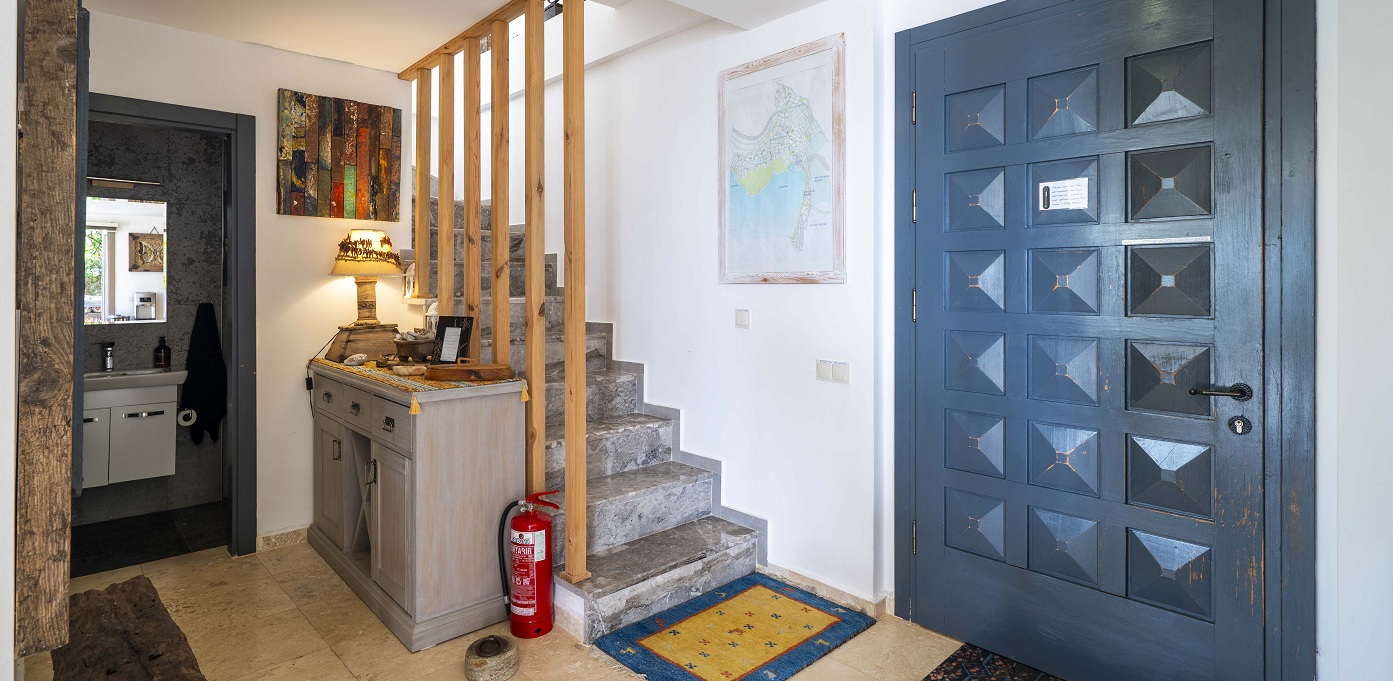 Living Area And Kitchen Villa Manor 1