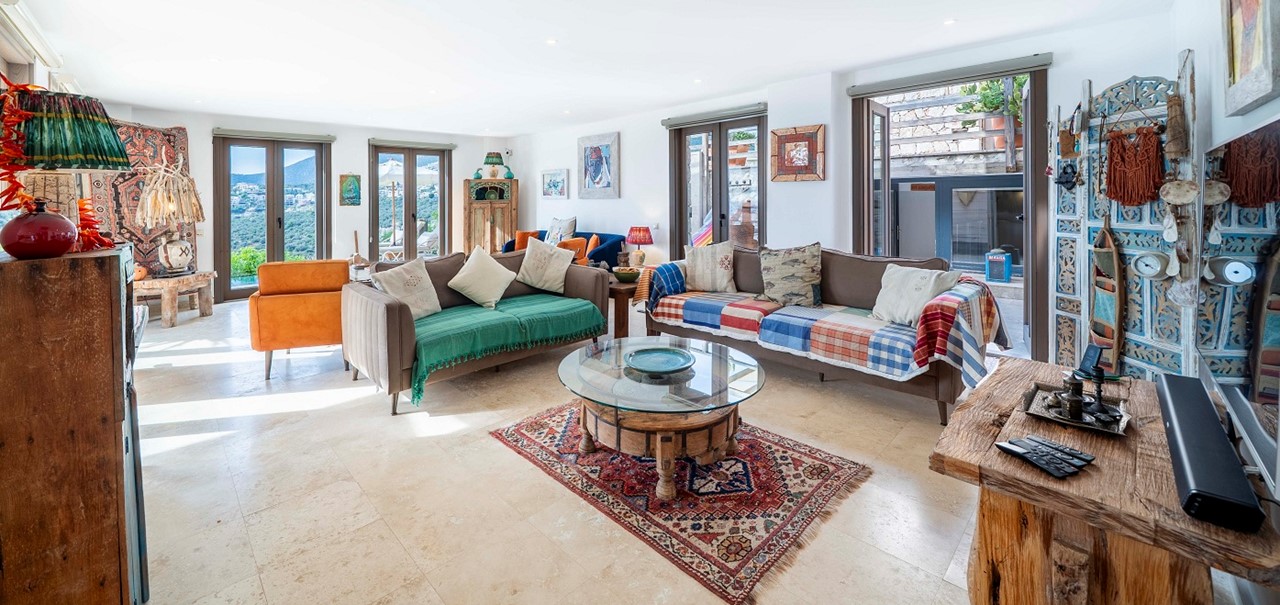 Living Area And Kitchen Villa Manor 2