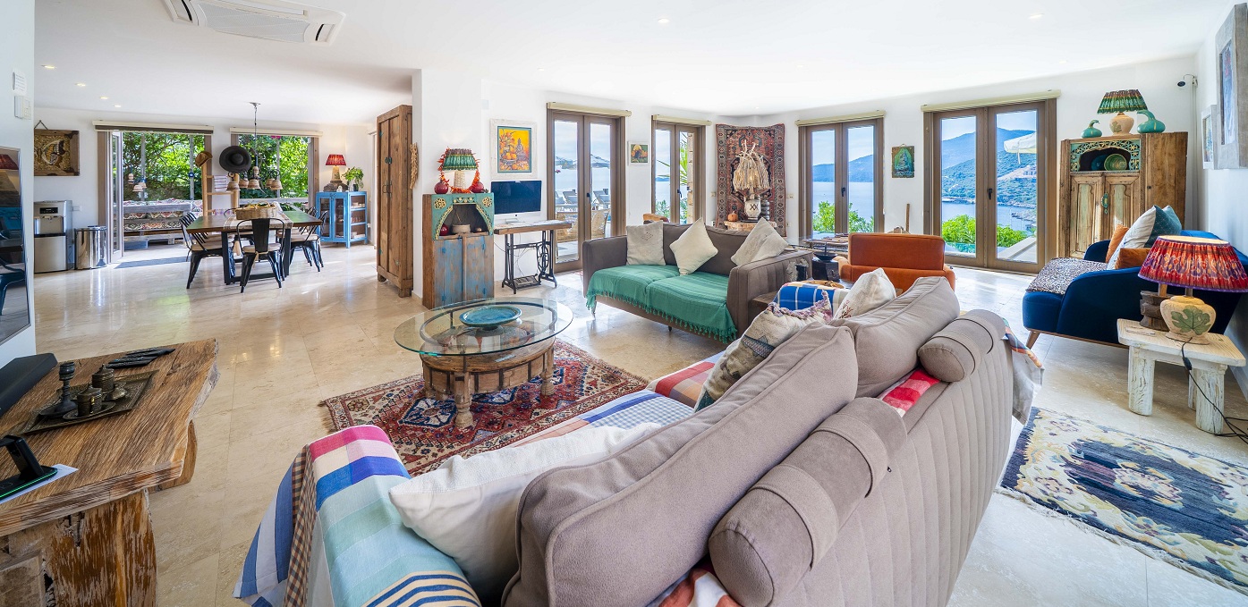 Living Area And Kitchen Villa Manor 3