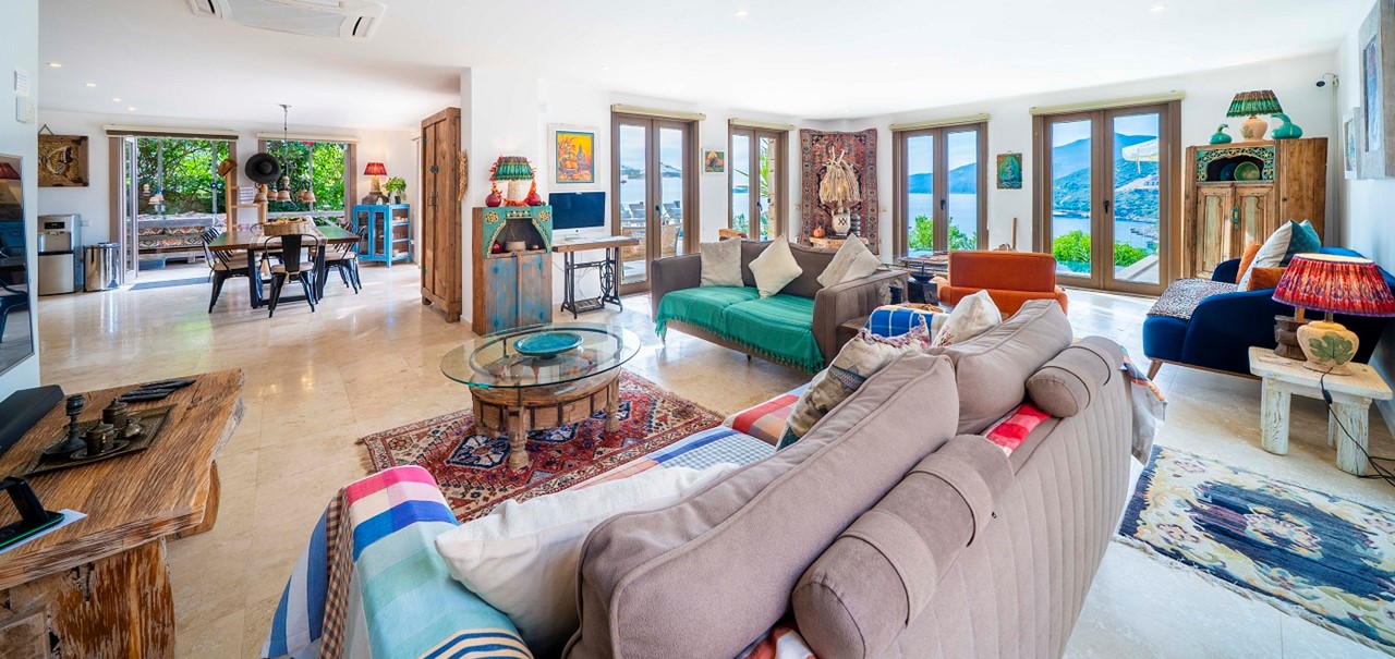 Living Area And Kitchen Villa Manor 3