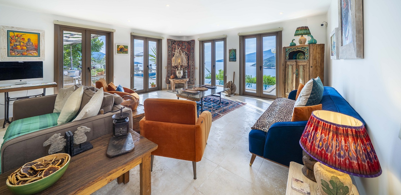 Living Area And Kitchen Villa Manor 4