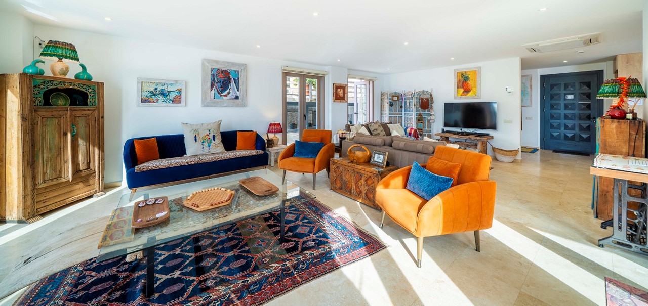 Living Area And Kitchen Villa Manor 6