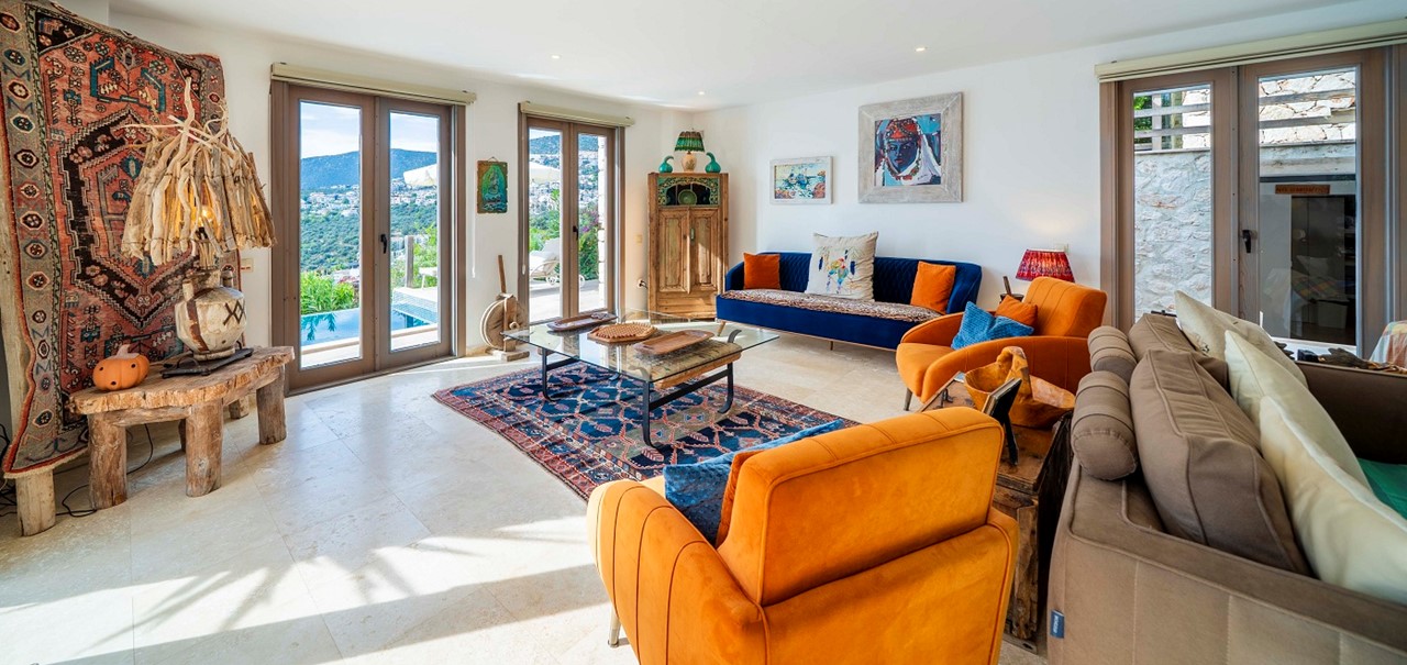 Living Area And Kitchen Villa Manor 7