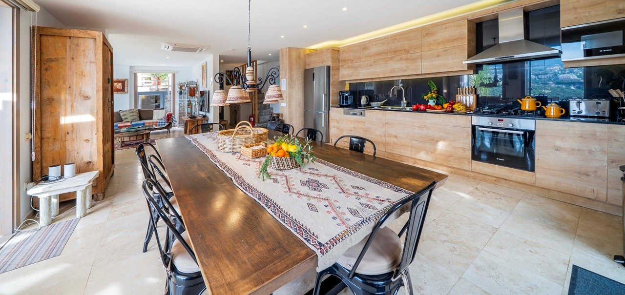 Living Area And Kitchen Villa Manor 11