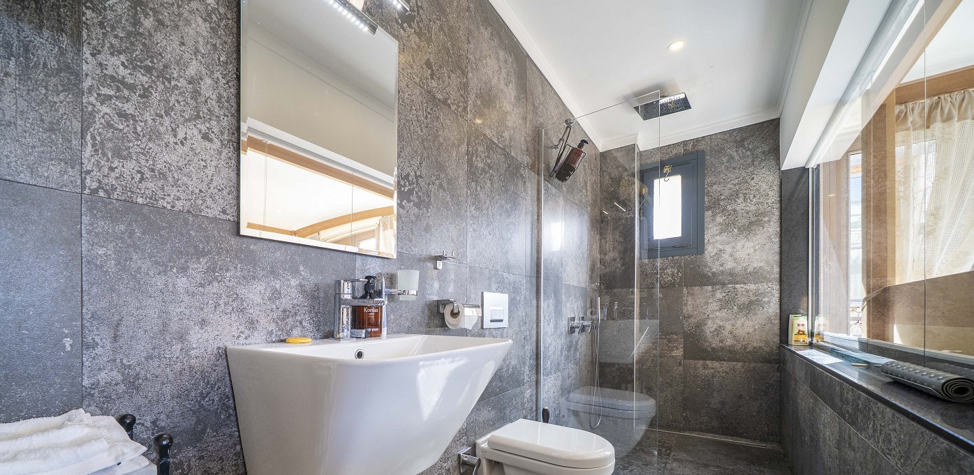 Villa Manor Bathrooms 2