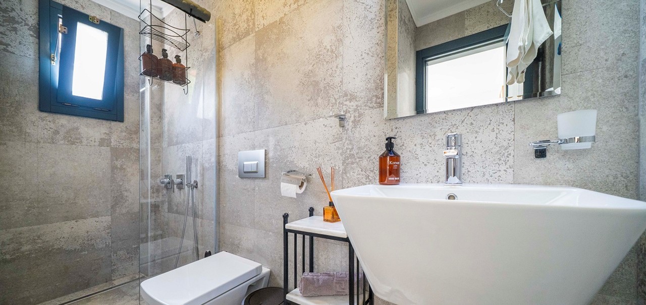 Villa Manor Bathrooms 3