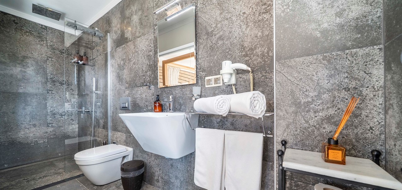 Villa Manor Bathrooms 4