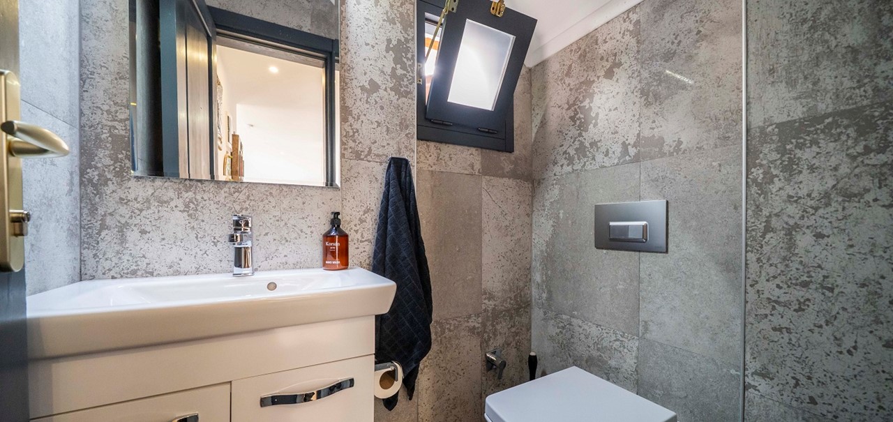 Villa Manor Bathrooms 5