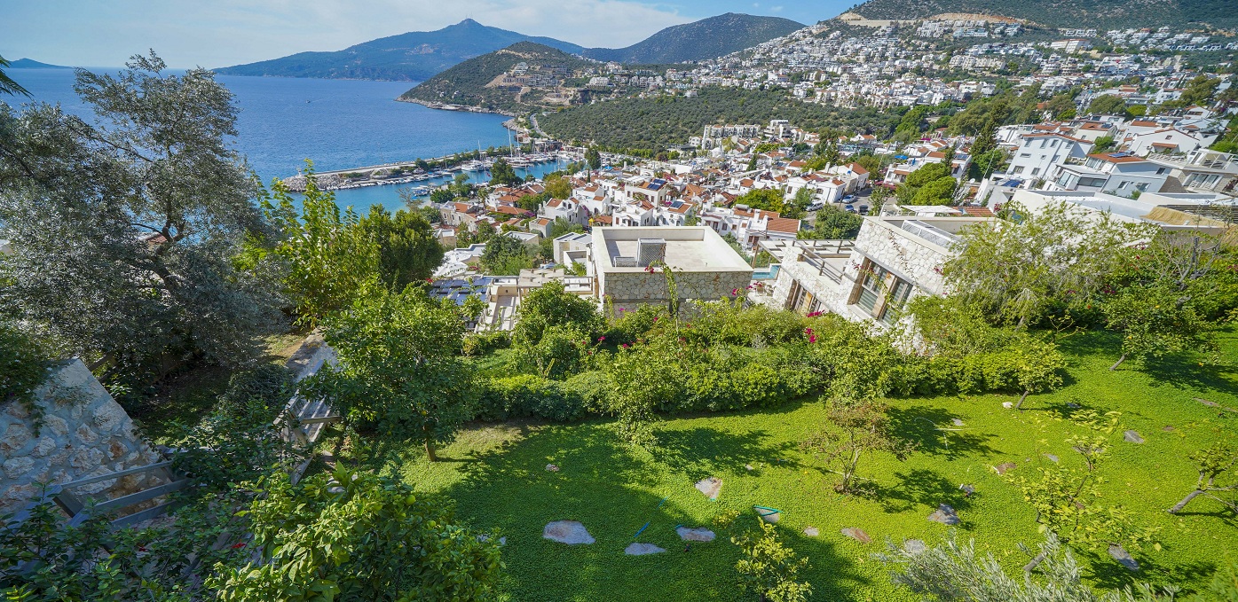 Villa Manor Garden And Access 4