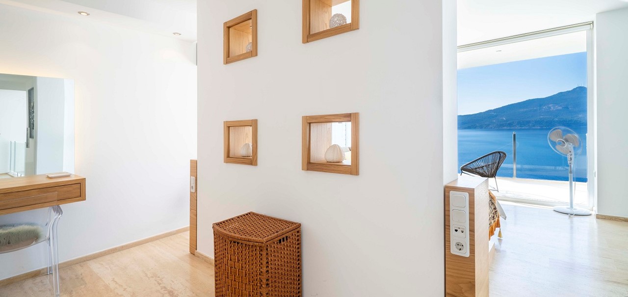 Architects House Double Bedroom 1 7