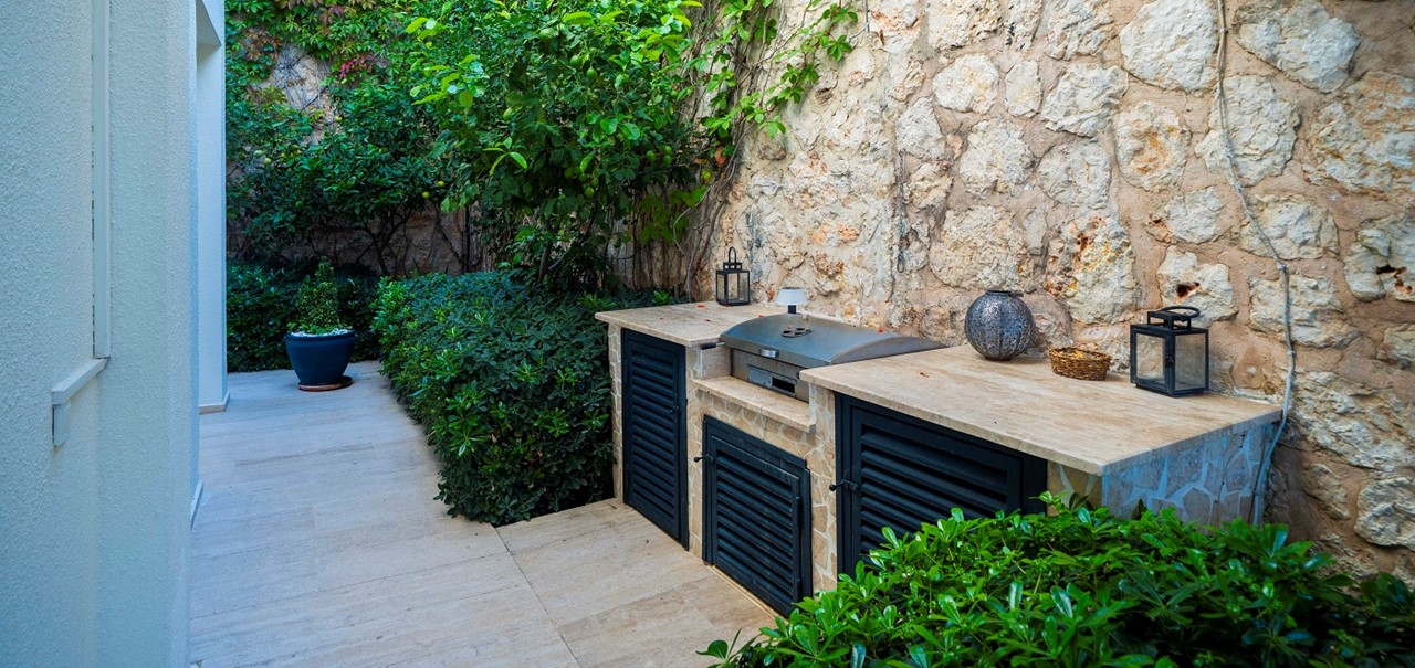 Architects House Kalkan Outdoor Seating Dining Areas With View 7