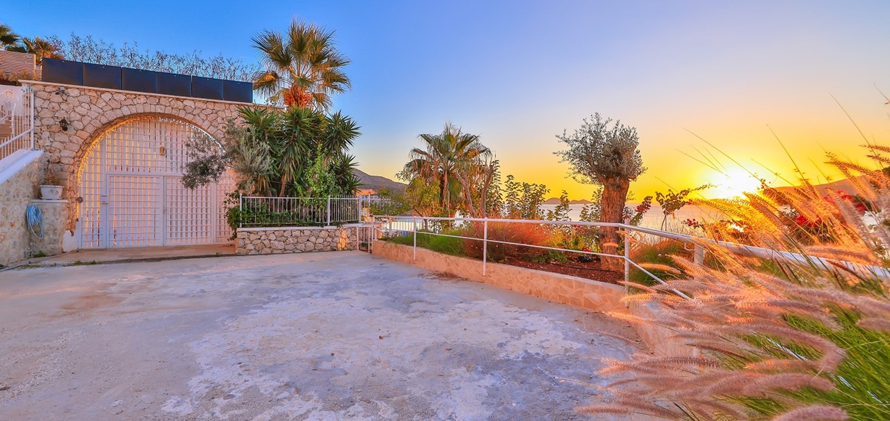 Villa Canim Kalkan Outdoor Seating 3