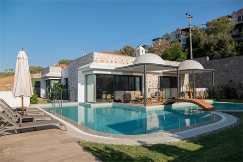 Luxury villa with pool overlooking the sea in Bodrum