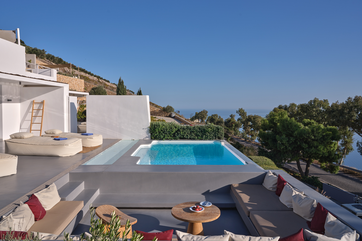 Santorini villa holiday